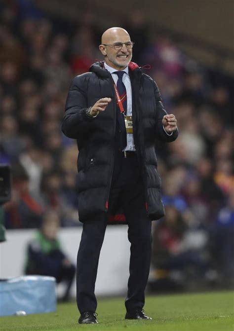 De la Fuente under pressure early as Spain’s new coach